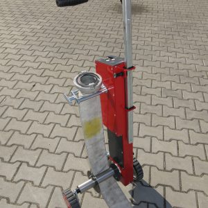 Avtomatski roler za cevi