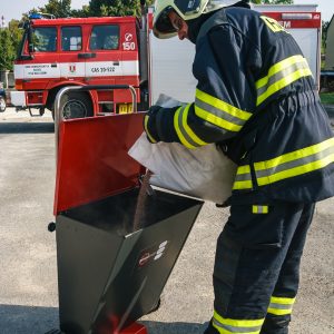 Voziček za absorbente